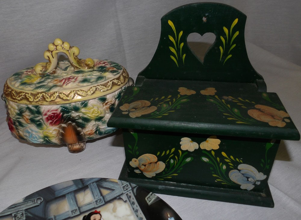 Lot Porcelain Items - 3