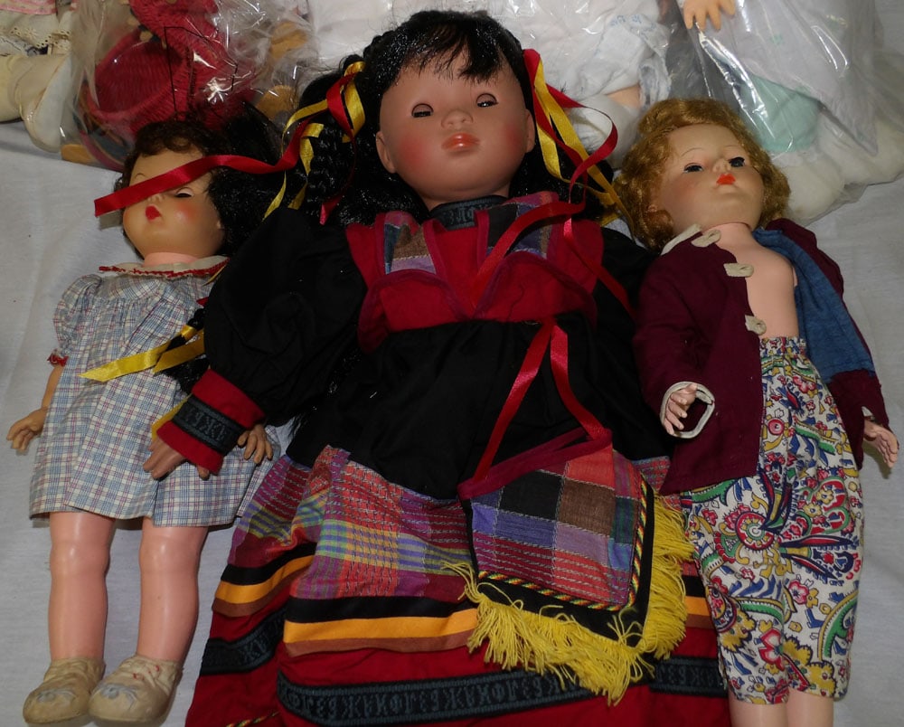 Lot Dolls - 8