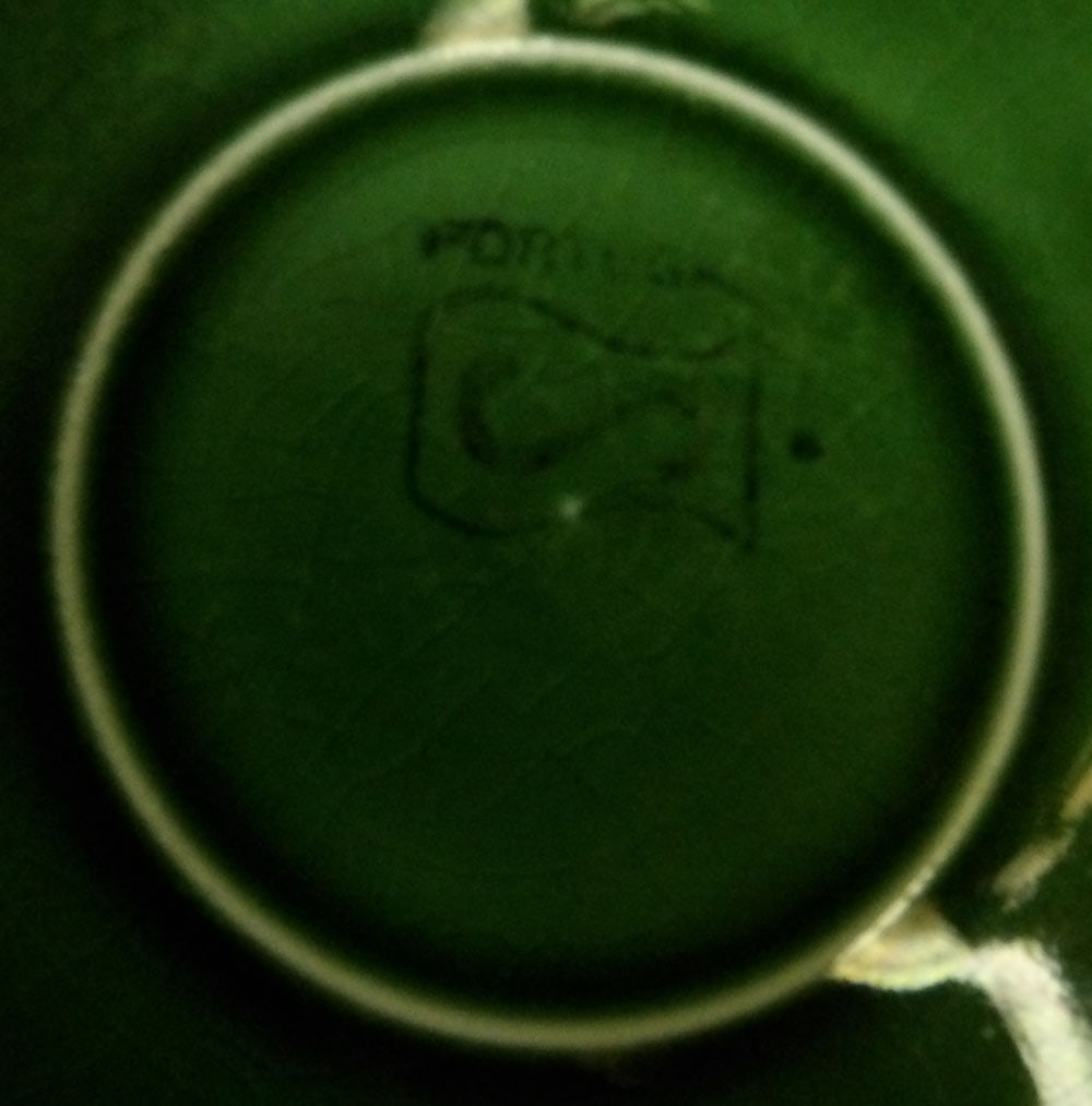 Lot Cabbage Leaf Dishes - 6