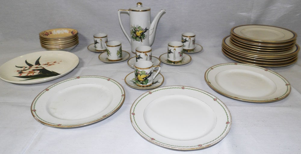 Lot Painted Porcelain Items (1 of 4)