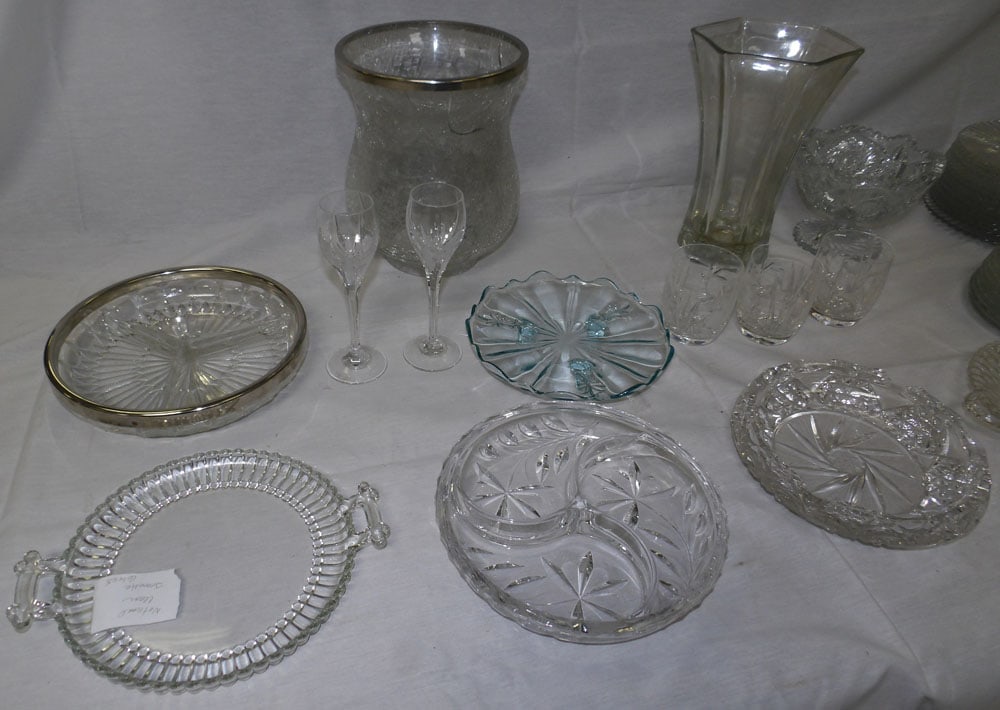Lot Glass Items - 2