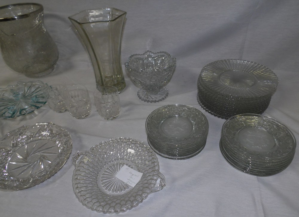Lot Glass Items - 3