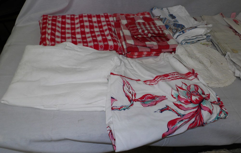 Lot Linens - 3