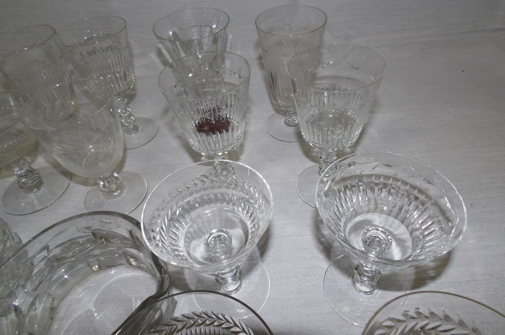 Lot Glass Items - 6