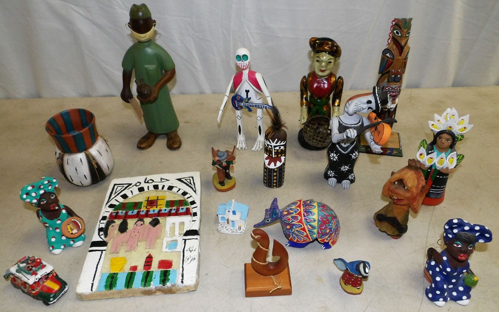 Lot Painted Wood Carved Figures (1 of 3)