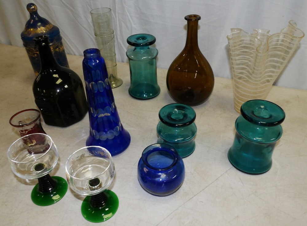 Lot Colored Glass Items - 3