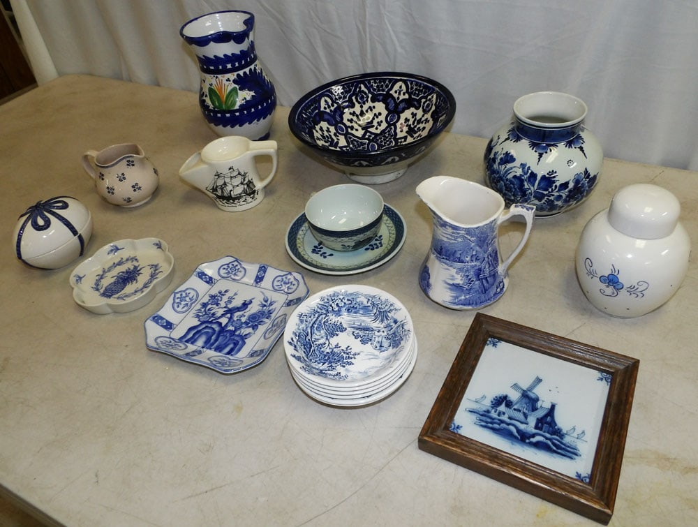 Lot Porcelain Items - 3