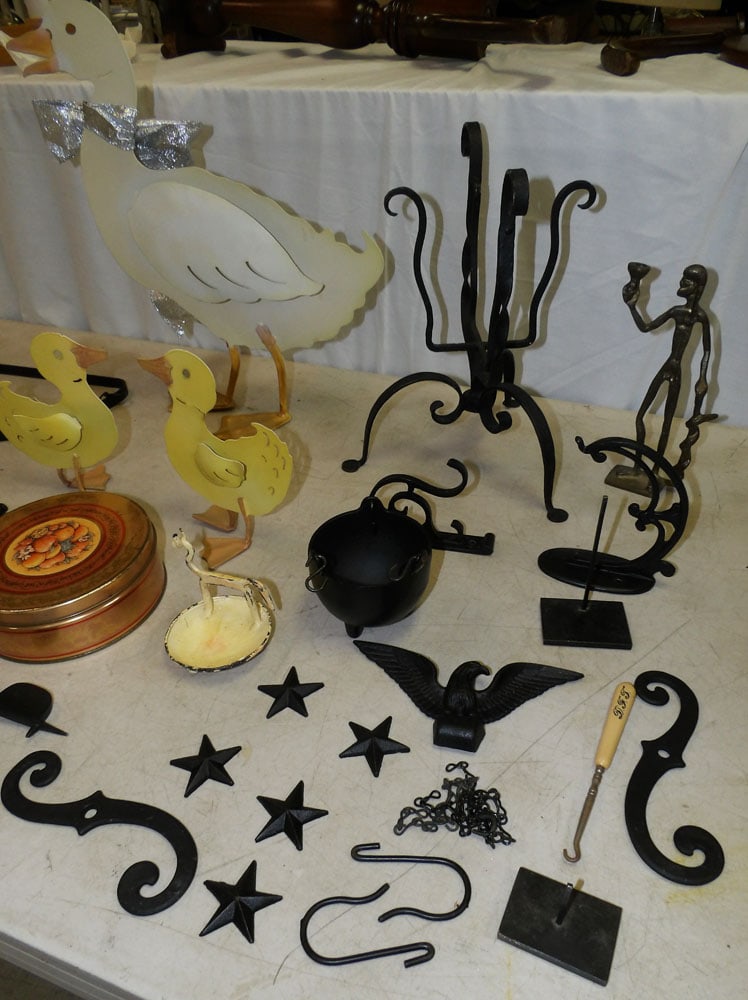 Lot Metal Decorator Items - 3