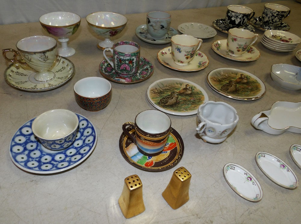 Lot Porcelain Items - 2