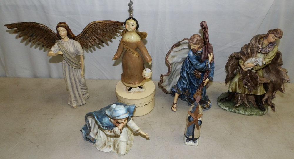 Lot of Porcelain & Ceramic Figurines (1 of 4)