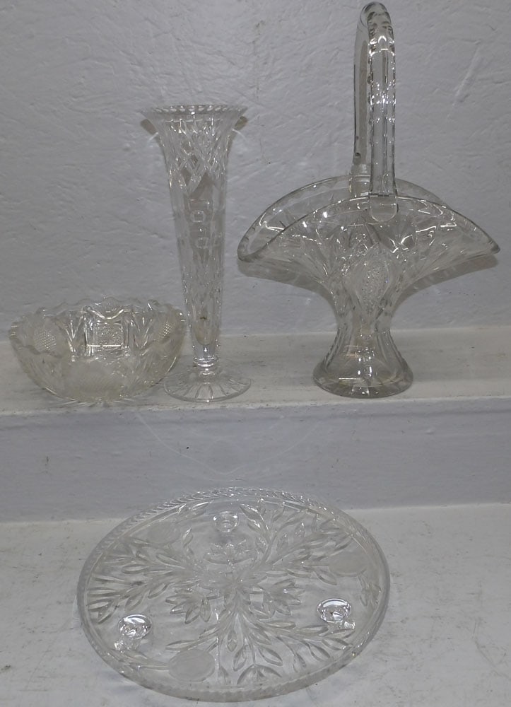 Lot of Cut Glass Items (1 of 5)