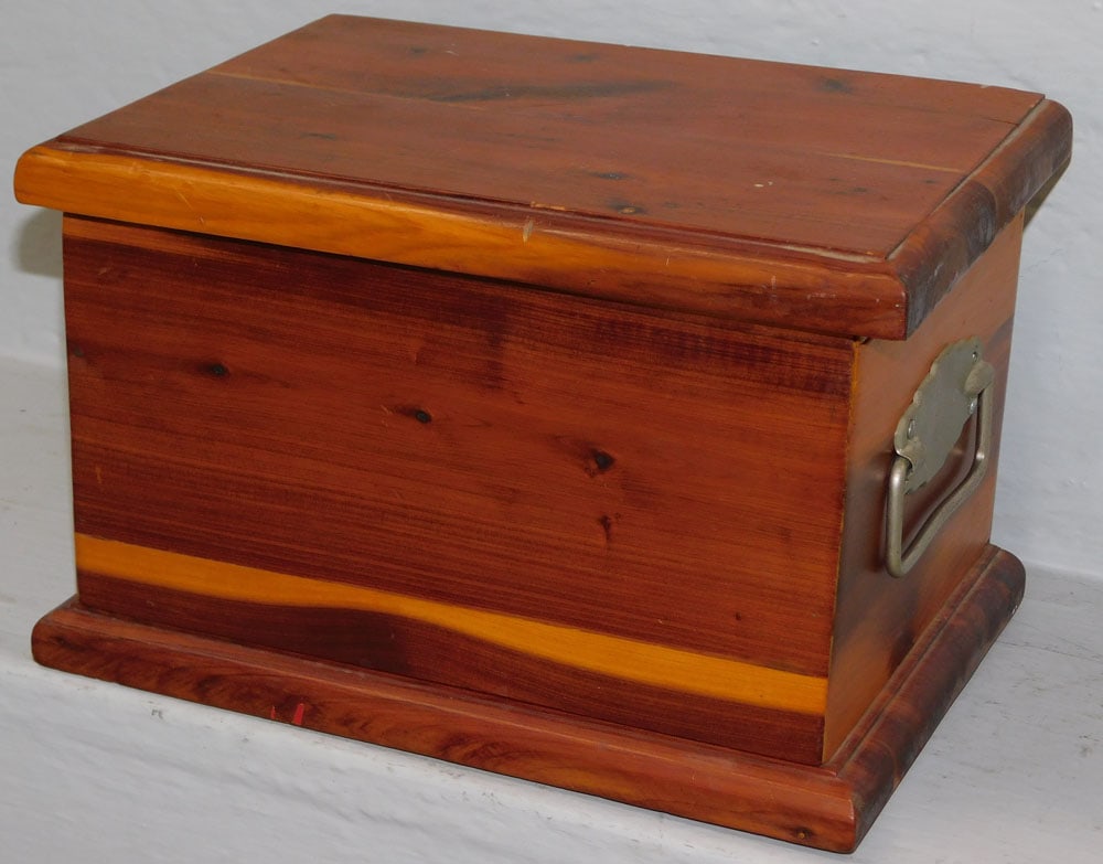 Bench Made Cedar Lift Top Keepsake Box with Carrying Handles (1 of 4)