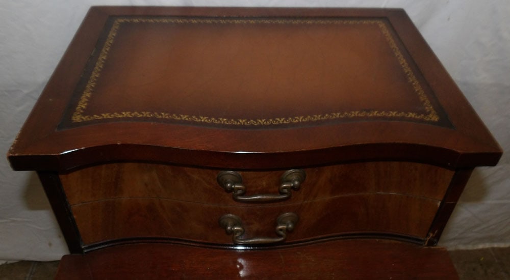 Mahogany End Table - 2