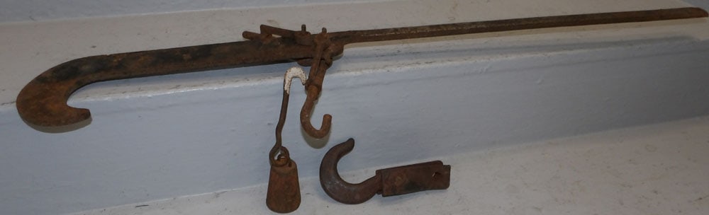 Antique Iron Scale (1 of 2)