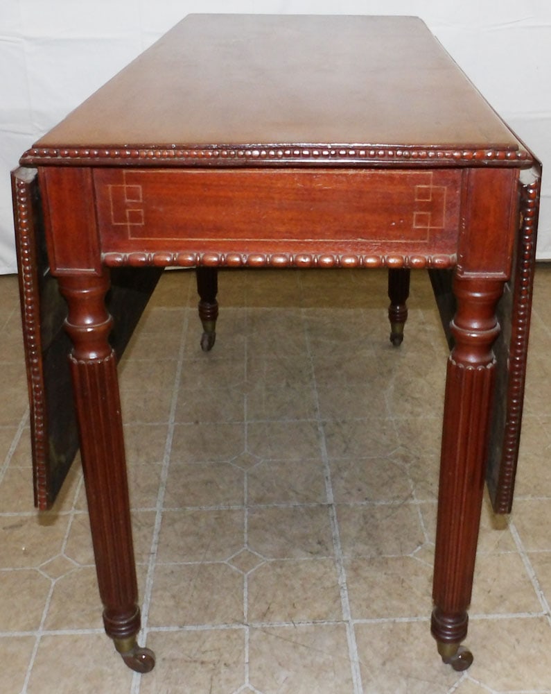 19th Century Mahogany Drop Leaf Dining Table - 2