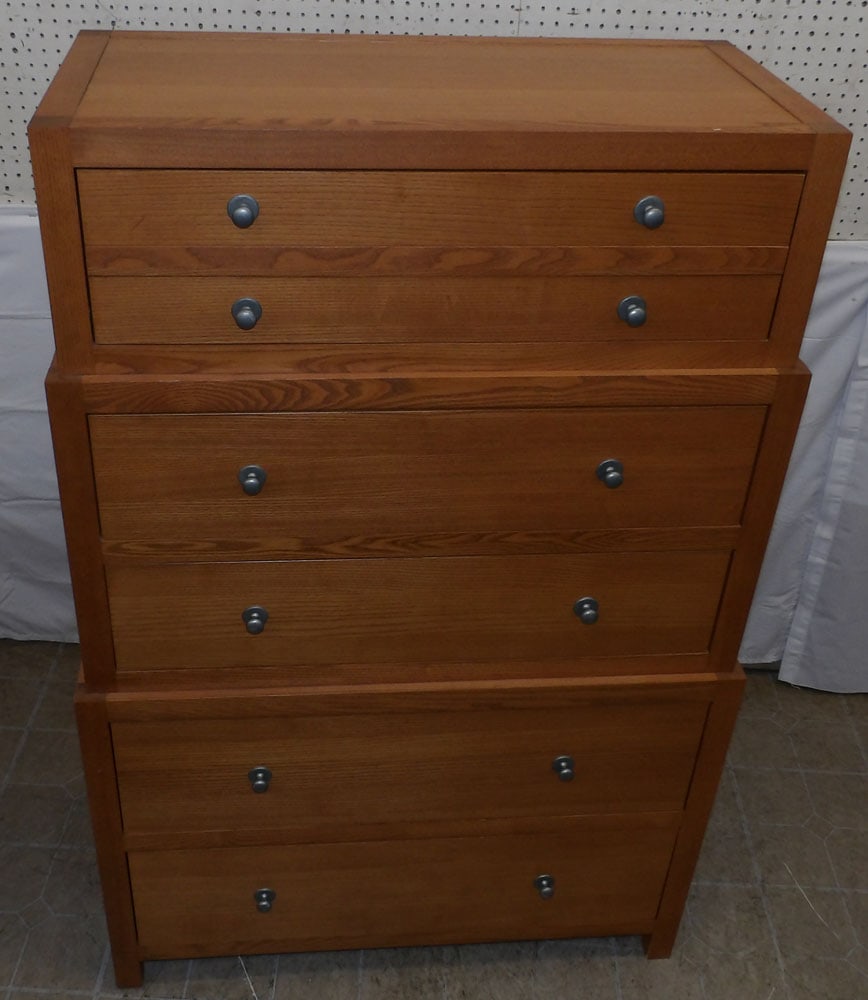 Modern Oak Five Drawer Chest - 3