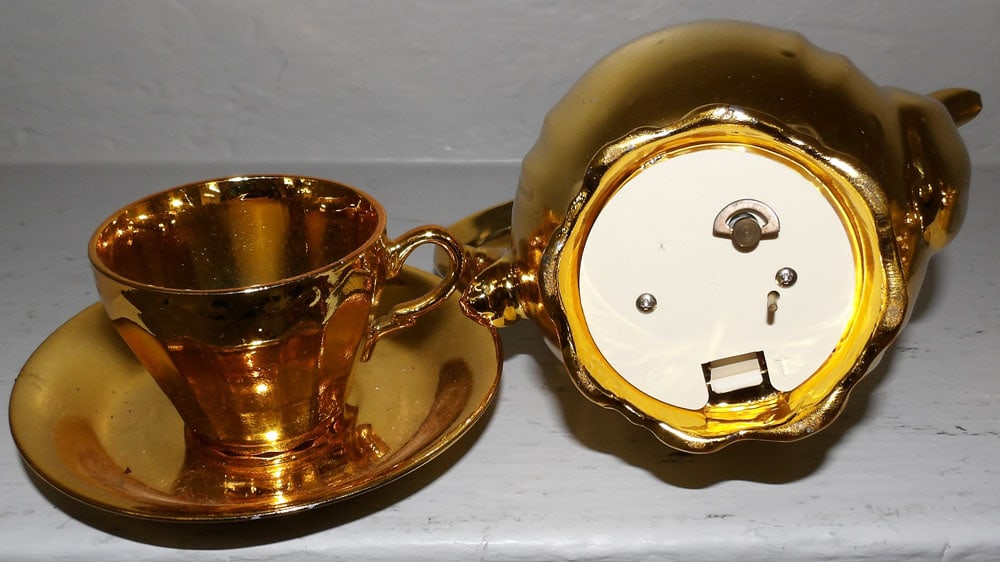 Gilded Porcelain Tea Set - 3