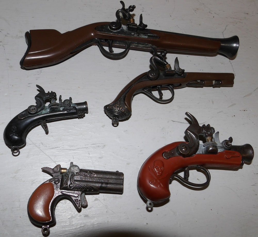 Lot Miniature Decorator Guns (1 of 2)