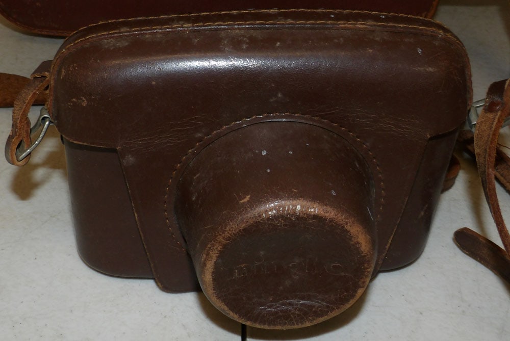 Two Vintage Cameras - 4