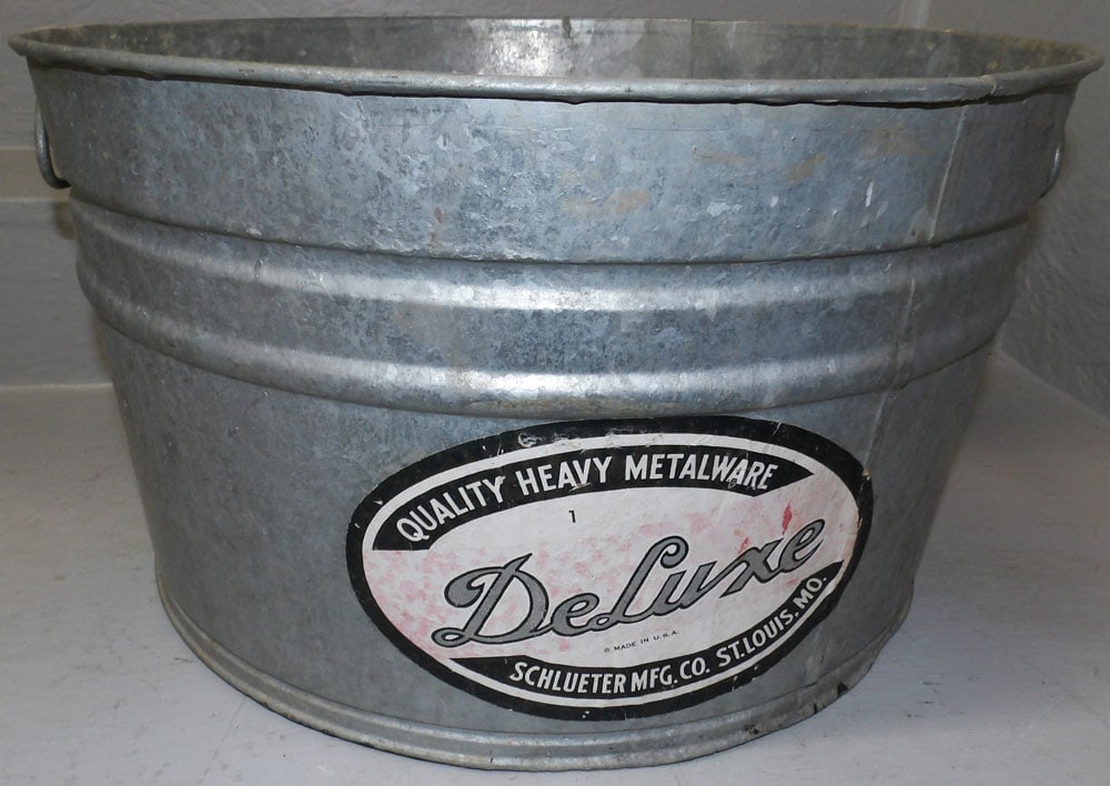 Vintage Galvanized Tub (1 of 4)