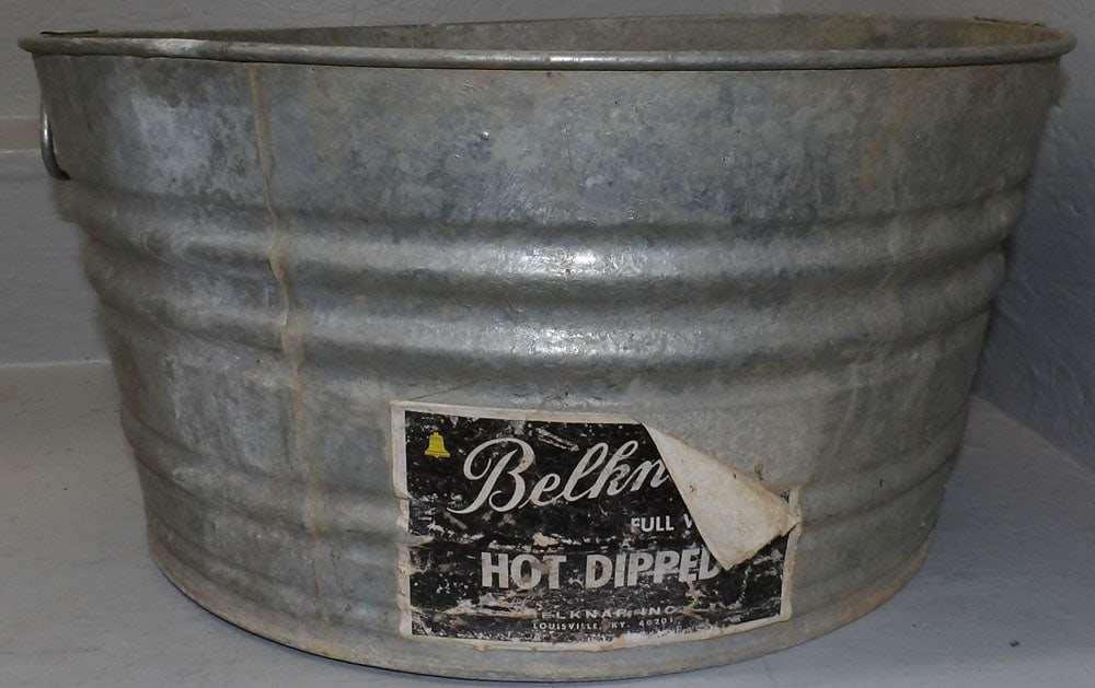 Vintage Galvanized Tub (1 of 4)