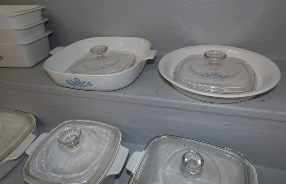 Lot Corning Ware Serving Dishes - 4