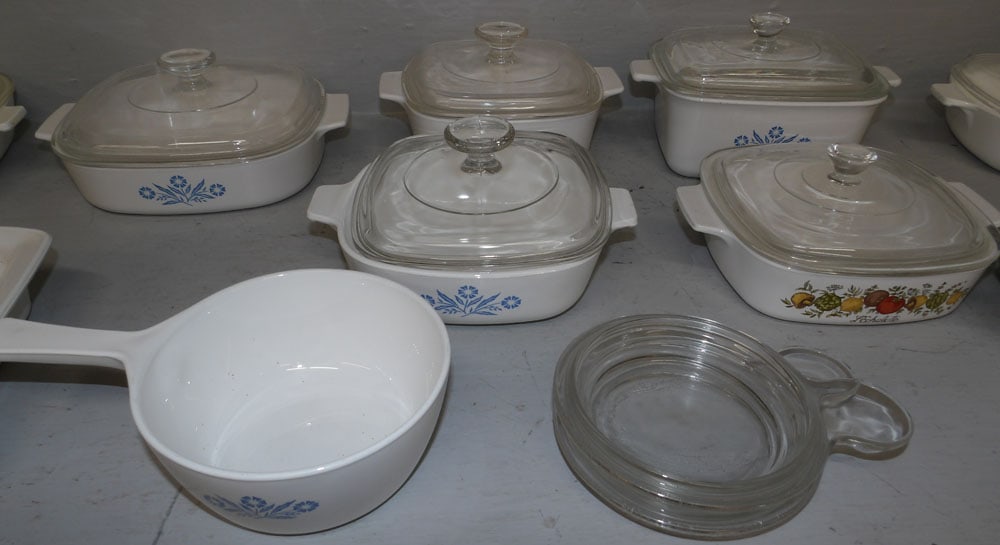 Lot Corning Ware Serving Dishes - 7