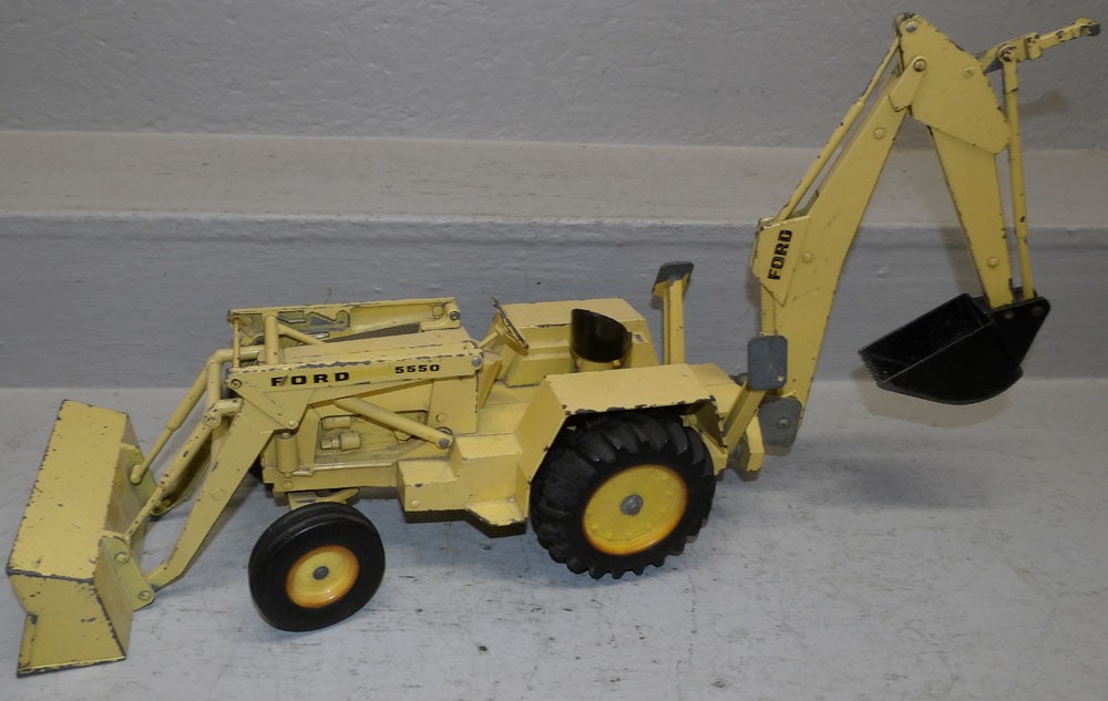Ford Backhoe Loader Tractor By Ertl (1 of 5)