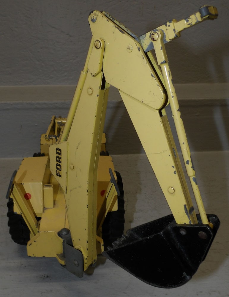 Ford Backhoe Loader Tractor By Ertl - 4