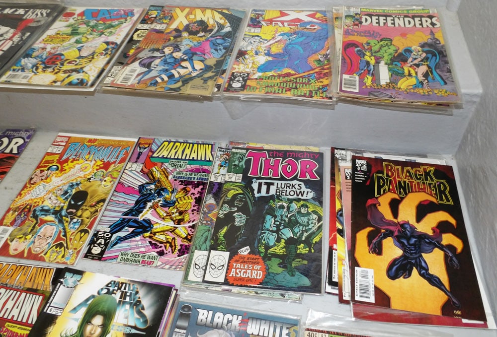 Lot 60 Comic Books - 3