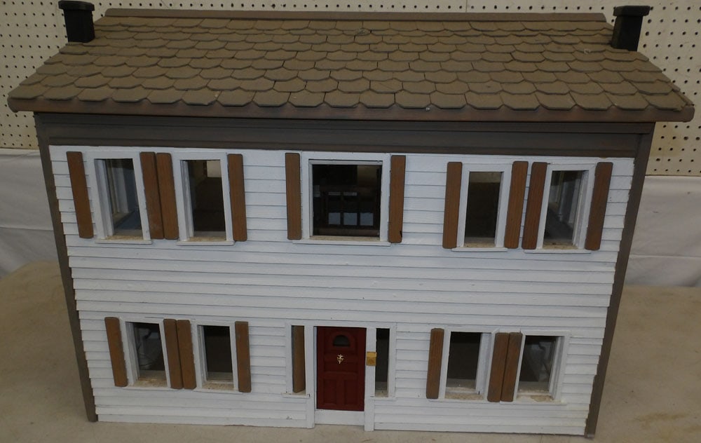 Painted Wood Doll House (1 of 12)