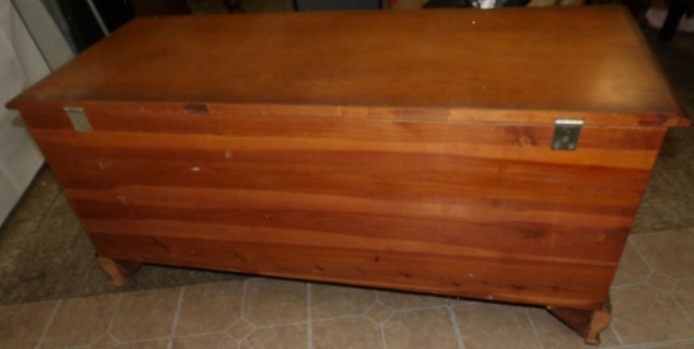 Maple Blanket Chest - 10