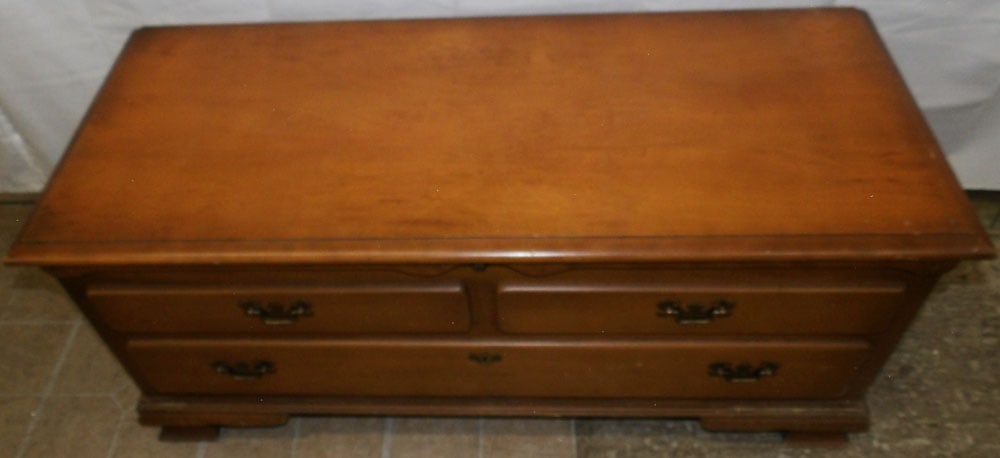 Maple Blanket Chest - 2