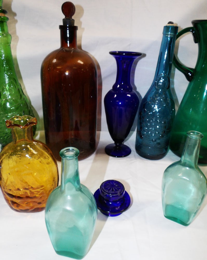 Lot Colored Glass Items - 3
