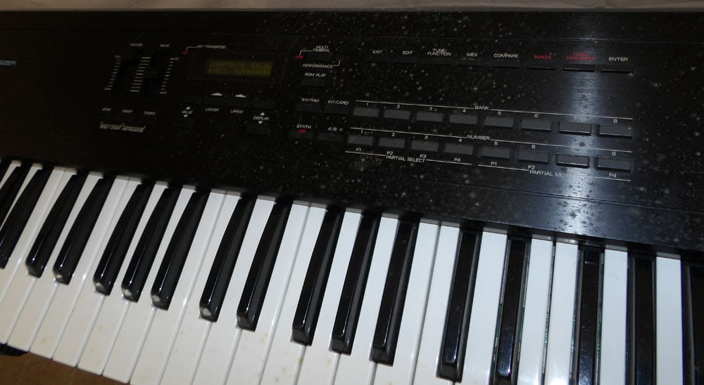 Roland Keyboard With Stand - 3