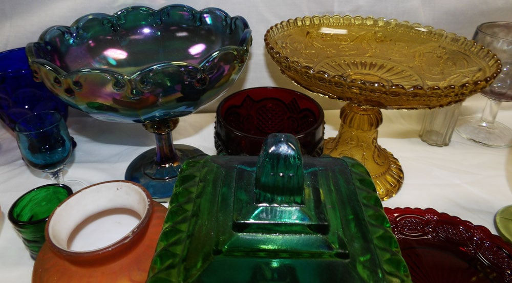 Lot Colored Glass Items - 3