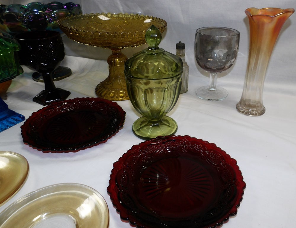 Lot Colored Glass Items - 4