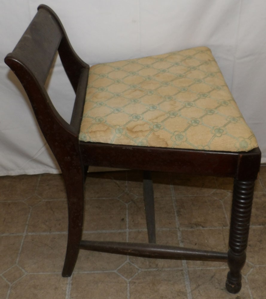 Mahogany Vanity Bench - 4