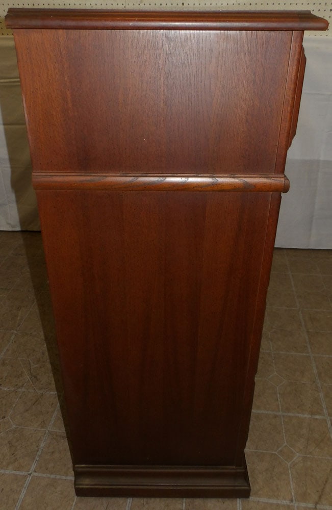 Walnut Two Over Three Drawer Chest By Style Mark - 7