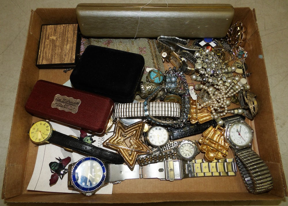 Lot of Costume Jewelry & Watches (1 of 3)