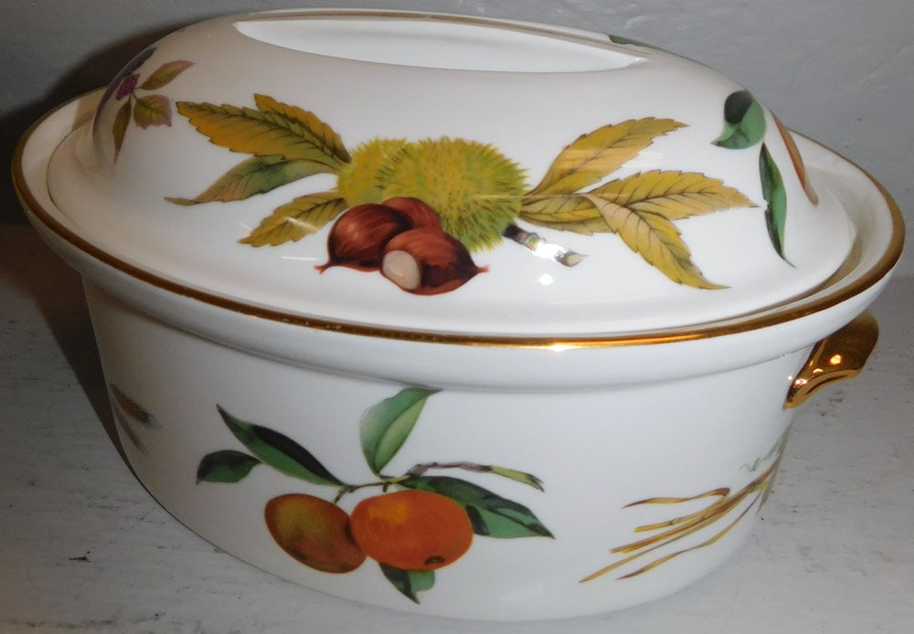 Two Royal Worcester "Evesham" Covered Dishes - 3