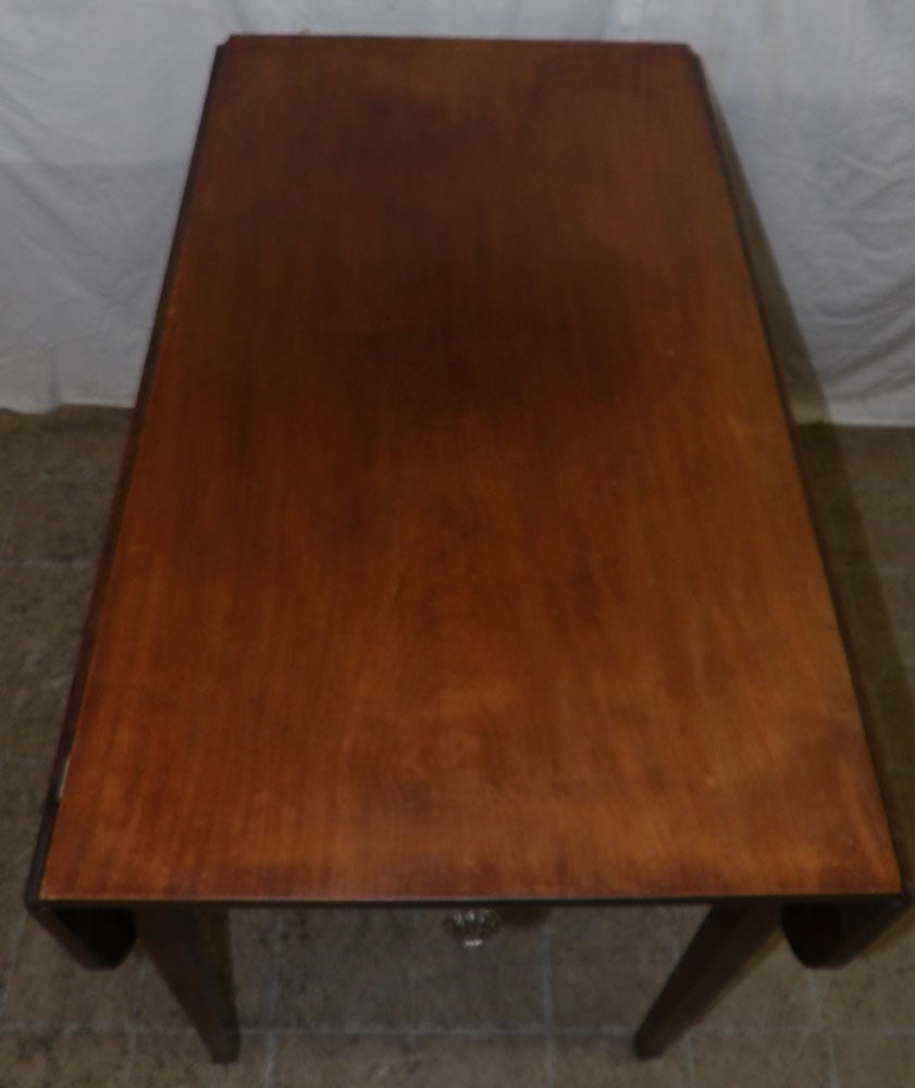 19th Century Mahogany Drop Leaf Table - 2