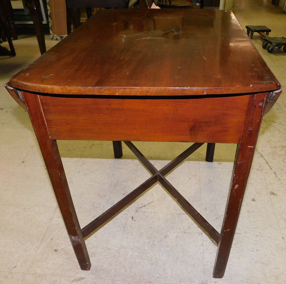 19th Century Walnut Stretcher Base Drop Leaf Table - 2