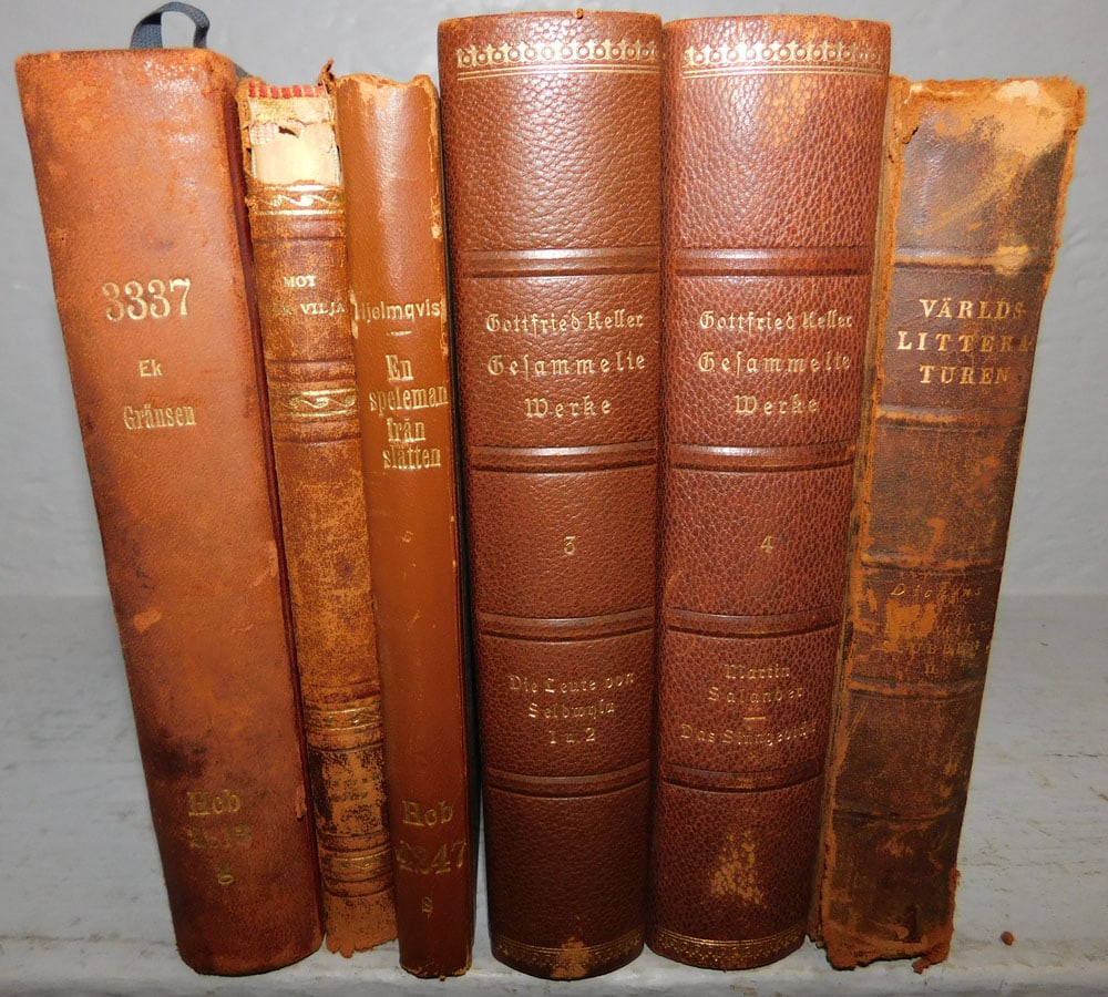Six Leather Bound Books: Six Leather Bound Books . Up to 7 1/2" x 5" ALL DESCRIPTIONS AND ANY CONDITION STATEMENT GIVEN BY LANGSTON AUCTION GALLERY ARE STRICTLY OPINIONS AND LANGSTON'S SHALL HAVE NO RESPONSIBILITY FOR ERRORS