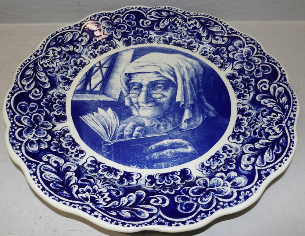 Large Blue & White Delft Charger: Large Blue & White Delft Charger. 15" Dia. ALL DESCRIPTIONS AND ANY CONDITION STATEMENT GIVEN BY LANGSTON AUCTION GALLERY ARE STRICTLY OPINIONS AND LANGSTON'S SHALL HAVE NO RESPONSIBILITY FOR