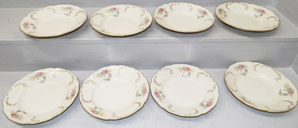 Eight Rosenthal Porcelain Paint Decorated Bowls: Eight Rosenthal Porcelain Paint Decorated Bowls. 8 1/4" Dia ALL DESCRIPTIONS AND ANY CONDITION STATEMENT GIVEN BY LANGSTON AUCTION GALLERY ARE STRICTLY OPINIONS AND LANGSTON'S SHALL HAVE NO RESPONSIBI