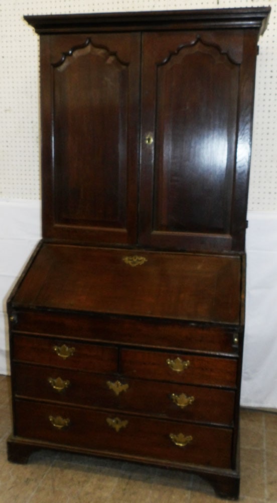 19th Cenutry Two Piece English Oak Blind Door Secretary: 19th Cenutry Two Piece English Oak Blind Door Secretary. 76 1/2" H 39 1/2" W 22 1/2" D ALL DESCRIPTIONS AND ANY CONDITION STATEMENT GIVEN BY LANGSTON AUCTION GALLERY ARE STRICTLY OPINIONS AND