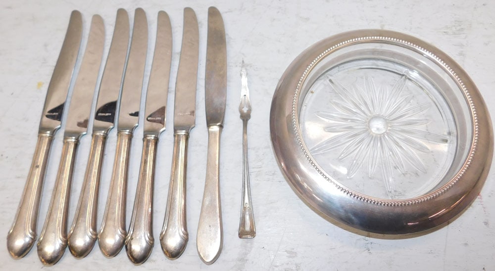 Lot of Sterling Handled Knives & Sterling Rim Coaster (1 of 4)