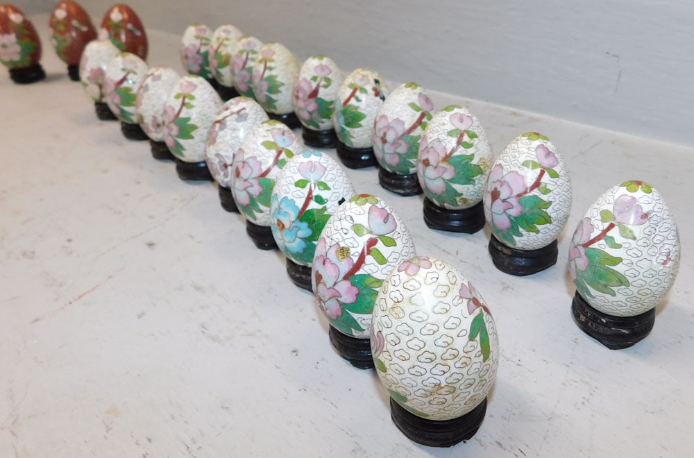 Twenty Two Oriental Cloisonne Eggs - 4