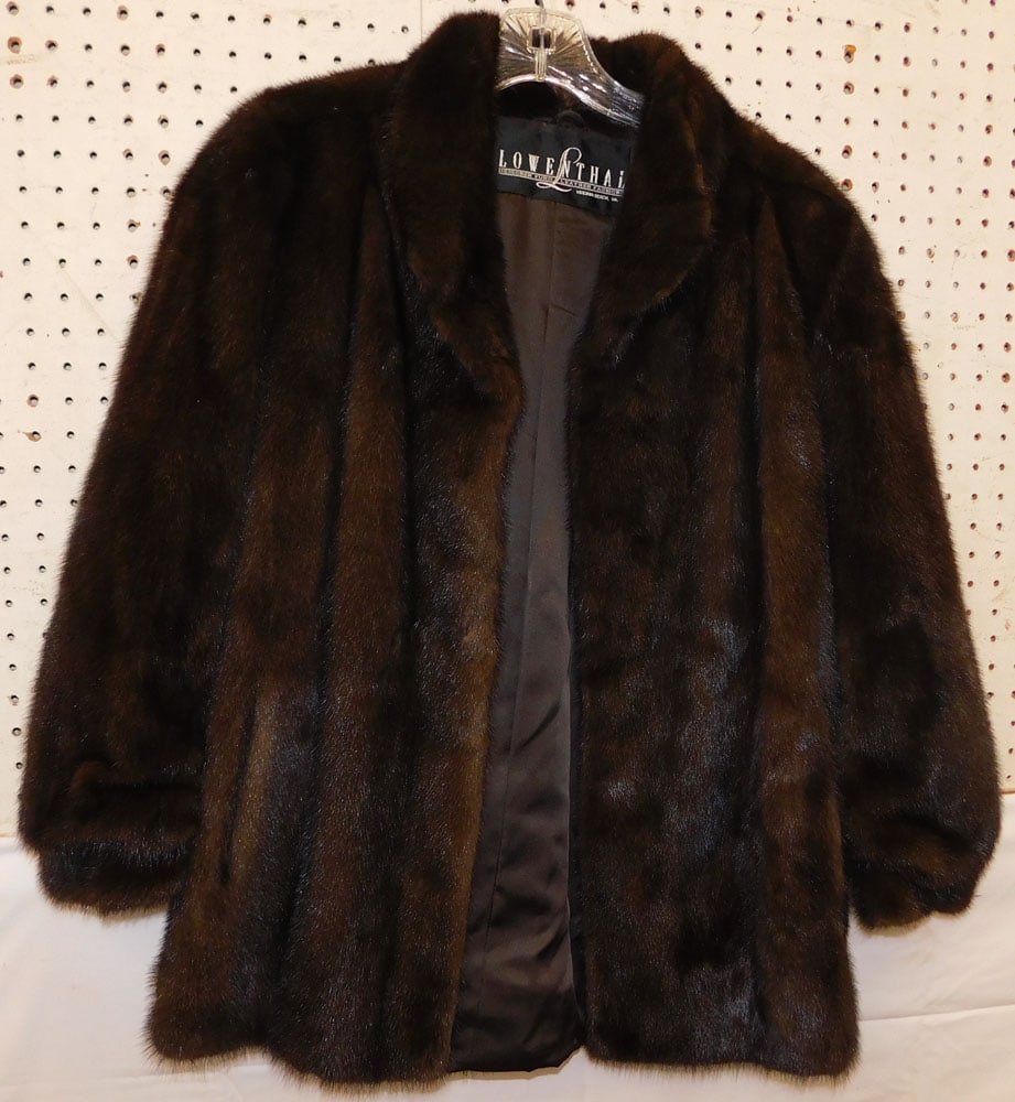 Vintage Ladies Fur Coat (1 of 3)